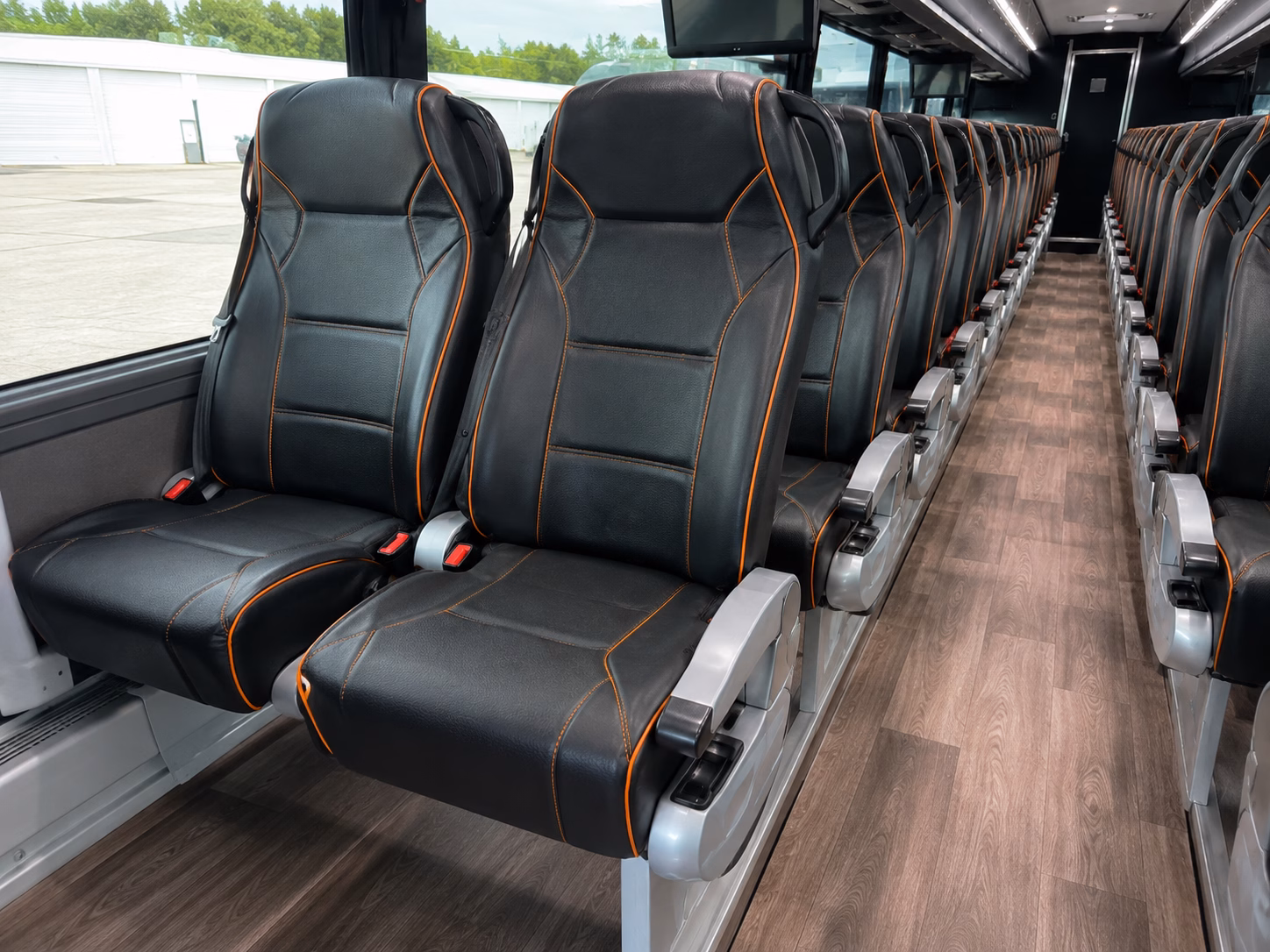 wedding guest buses for portage lakes and south akron venues